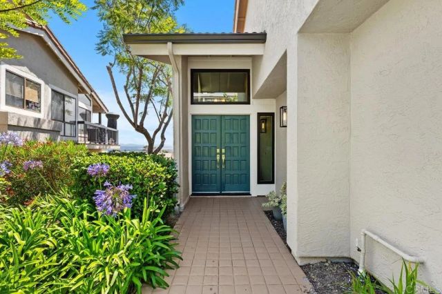 6547 Caminito Catalan, La Jolla, CA 92037