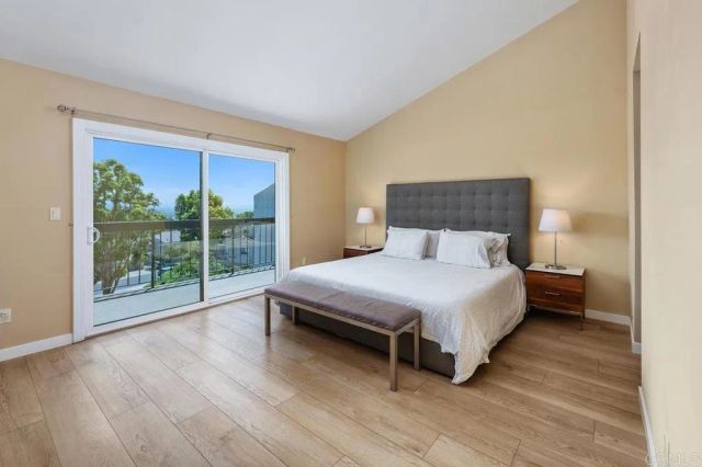 6547 Caminito Catalan, La Jolla, CA 92037