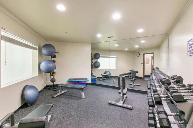 6547 Caminito Catalan, La Jolla, CA 92037