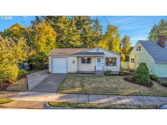 3724 Se SCHILLER St, Portland, OR 97202