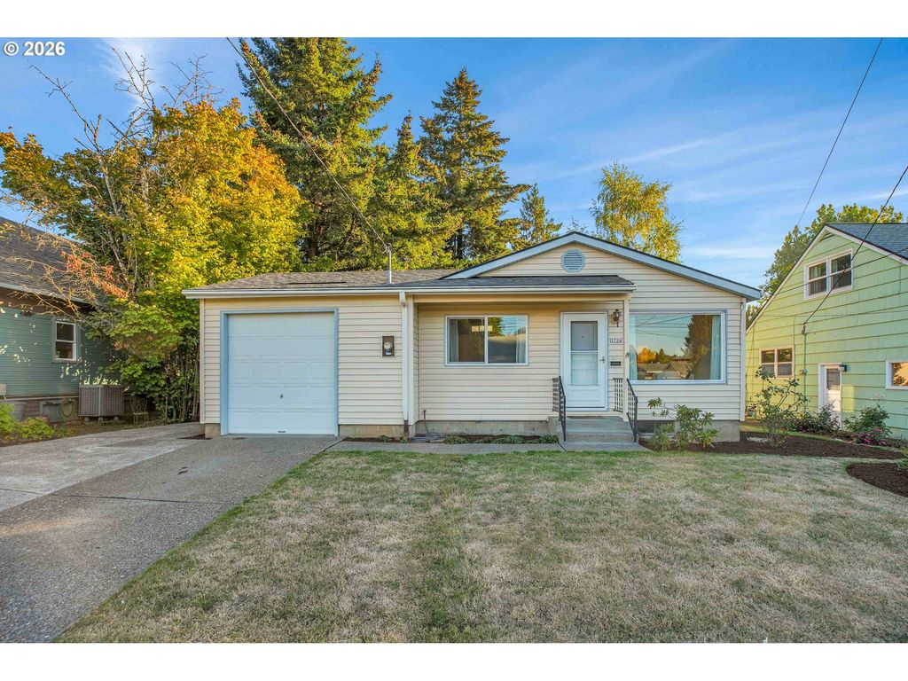 3724 Se SCHILLER St, Portland, OR 97202