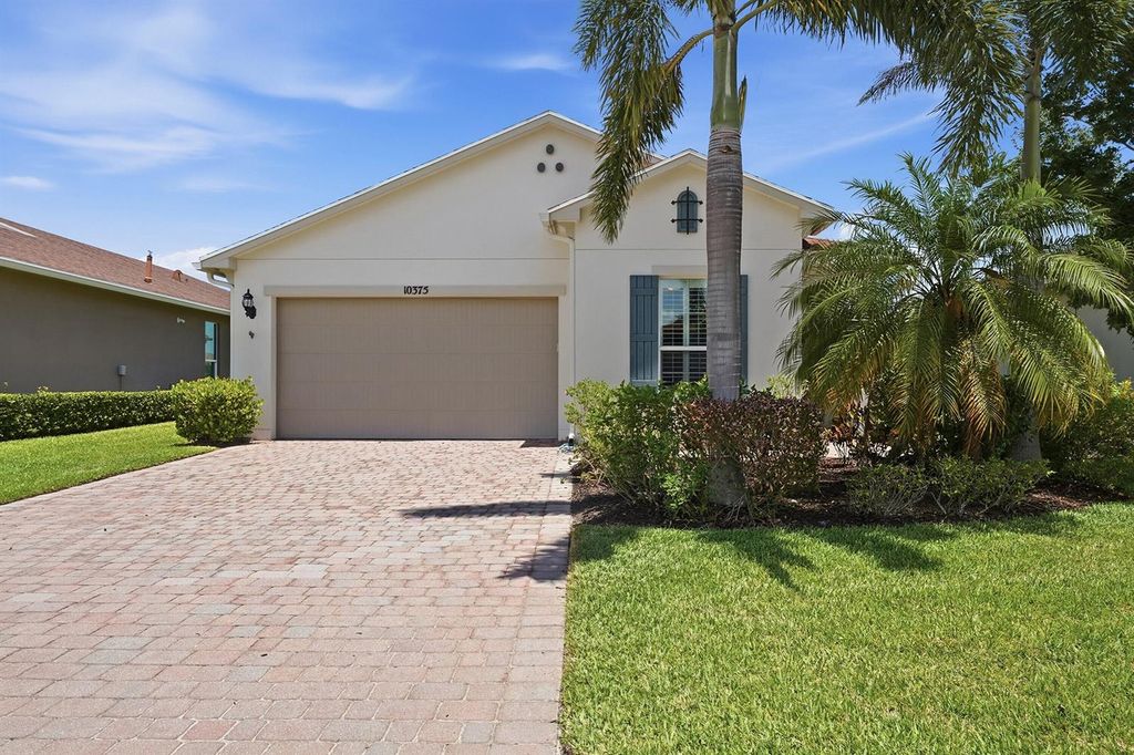 10375 SW Indian Lilac Trail, Port St. Lucie, FL 34987