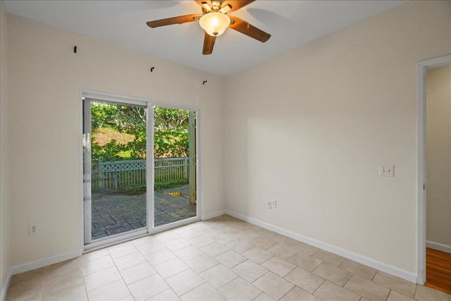 15 Kiohuohu Ln Apt 2, Lahaina, HI 96761