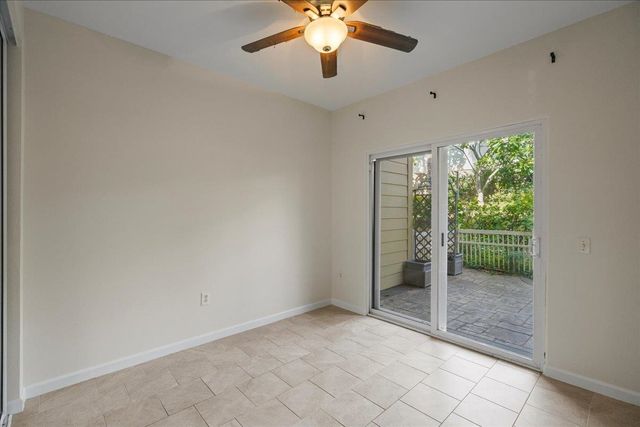 15 Kiohuohu Ln Apt 2, Lahaina, HI 96761