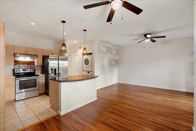 15 Kiohuohu Ln Apt 2, Lahaina, HI 96761