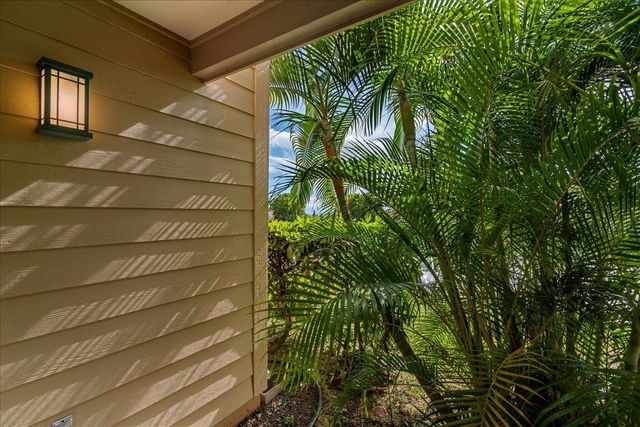 15 Kiohuohu Ln Apt 2, Lahaina, HI 96761