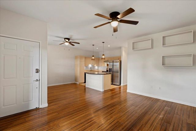 15 Kiohuohu Ln Apt 2, Lahaina, HI 96761