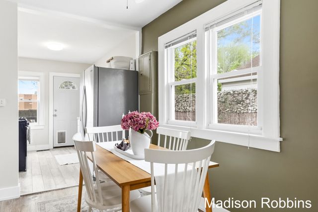 142 Meerse Street SE, Grand Rapids, MI 49507