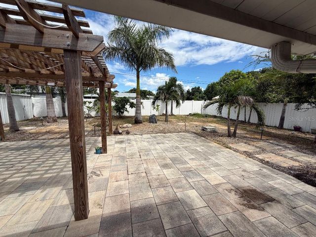 6017 43RD AVENUE N, St Petersburg, FL 33709