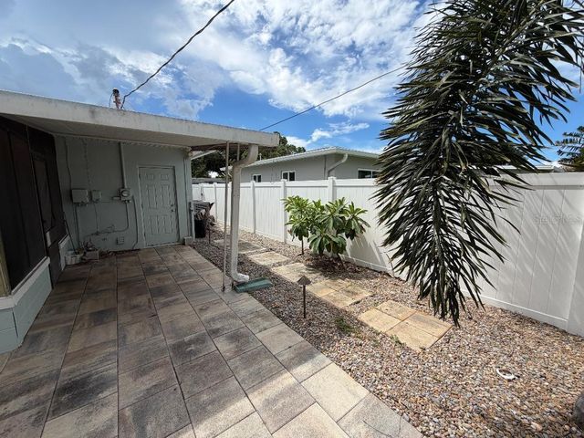 6017 43RD AVENUE N, St Petersburg, FL 33709