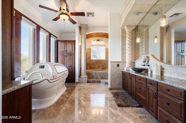 10638 E HEDGEHOG Place, Scottsdale, AZ 85262