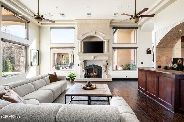 10638 E HEDGEHOG Place, Scottsdale, AZ 85262