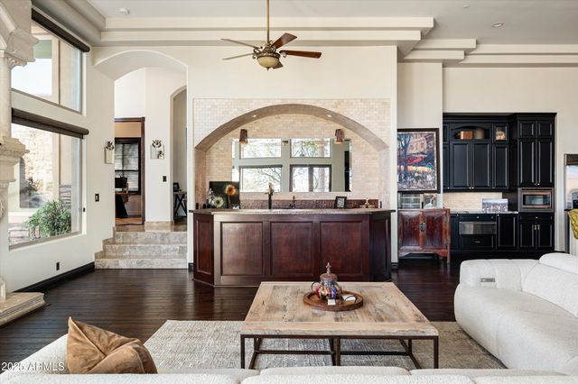 10638 E HEDGEHOG Place, Scottsdale, AZ 85262