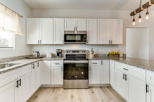 113 S Sycamore, Valley Center, KS 67147