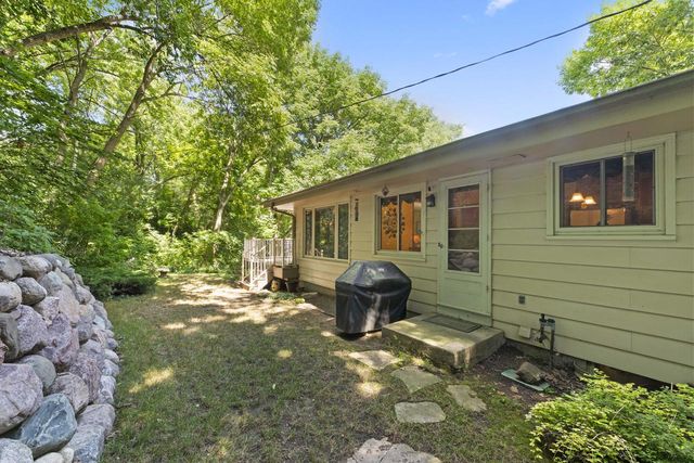 904 Lynne COURT, Waukesha, WI 53186