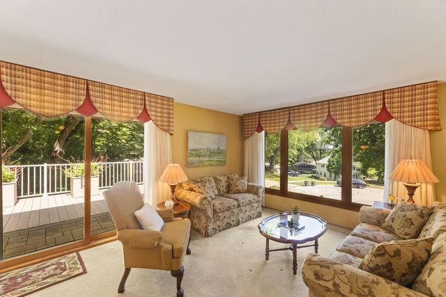 904 Lynne COURT, Waukesha, WI 53186