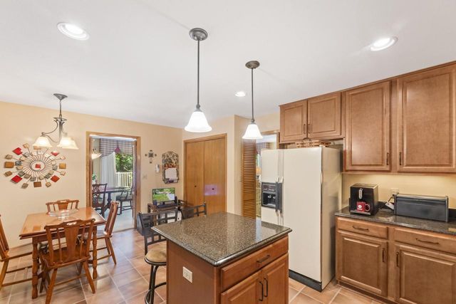 904 Lynne COURT, Waukesha, WI 53186