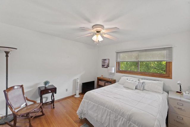 904 Lynne COURT, Waukesha, WI 53186