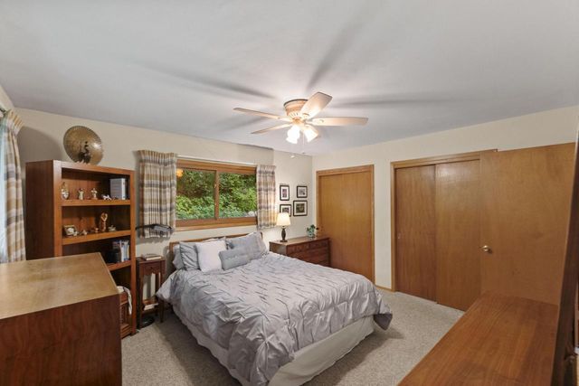 904 Lynne COURT, Waukesha, WI 53186