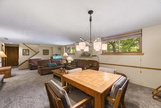 904 Lynne COURT, Waukesha, WI 53186