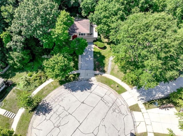 904 Lynne COURT, Waukesha, WI 53186