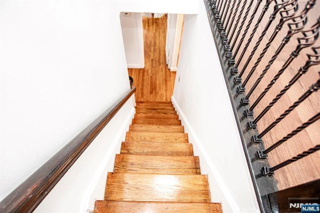 218 Hickory Avenue, Bergenfield, NJ 07621