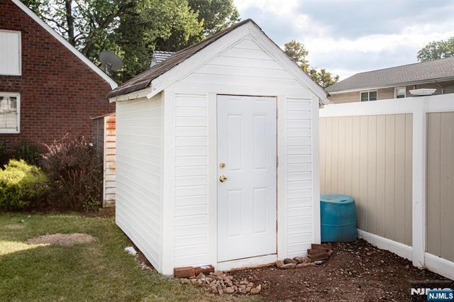 218 Hickory Avenue, Bergenfield, NJ 07621