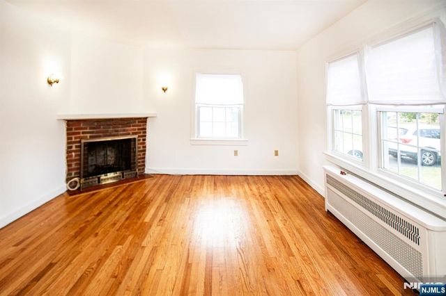 218 Hickory Avenue, Bergenfield, NJ 07621