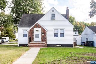 218 Hickory Avenue, Bergenfield, NJ 07621