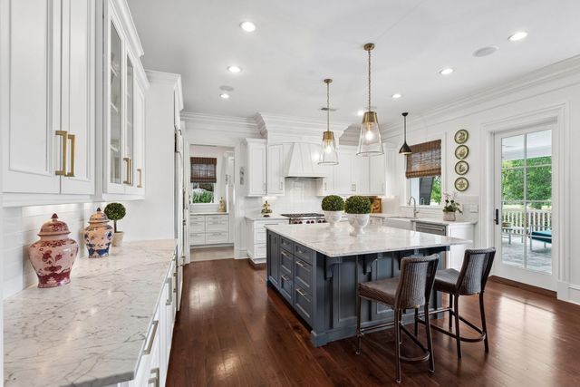 224 Furman Farm Place, Daniel Island, SC 29492
