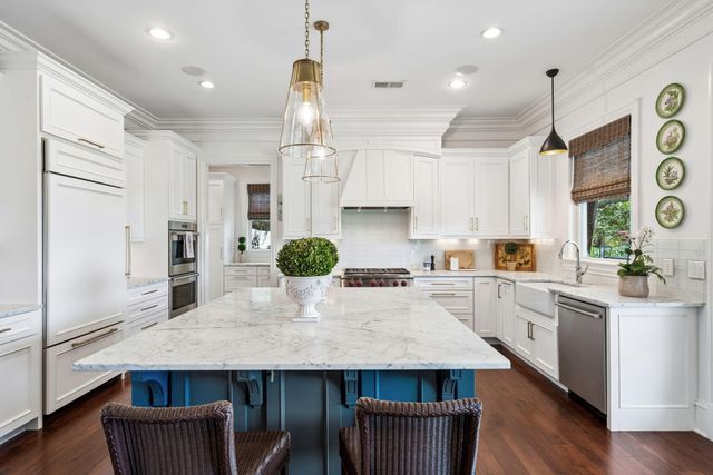 224 Furman Farm Place, Daniel Island, SC 29492