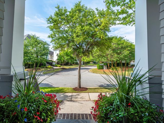 224 Furman Farm Place, Daniel Island, SC 29492
