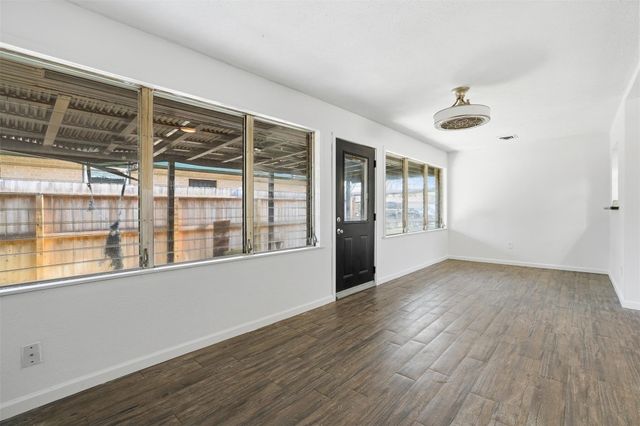 612 Sunset Lane, La Marque, TX 77568