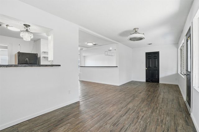 612 Sunset Lane, La Marque, TX 77568