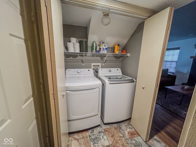 332 Brixton Woods East Drive, Pittsboro, IN 46167