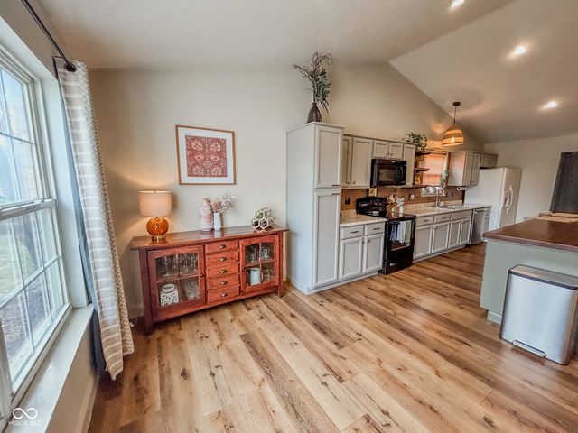 332 Brixton Woods East Drive, Pittsboro, IN 46167