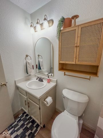 332 Brixton Woods East Drive, Pittsboro, IN 46167