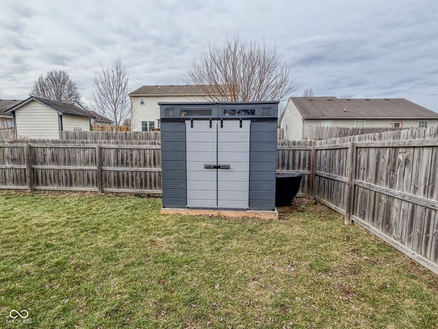 332 Brixton Woods East Drive, Pittsboro, IN 46167