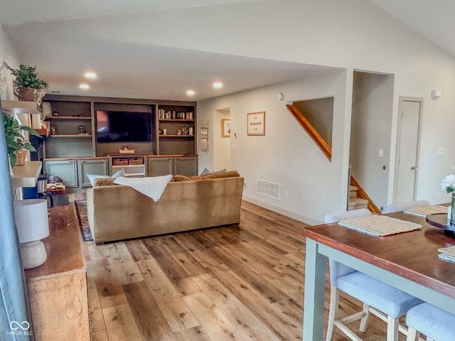 332 Brixton Woods East Drive, Pittsboro, IN 46167