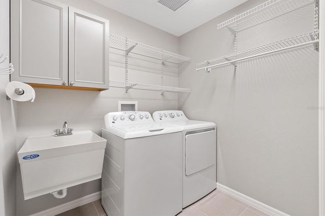 5805 CAMDYN COURT, The Villages, FL 32163