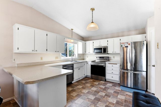 11012 Edgewood Avenue N, Champlin, MN 55316