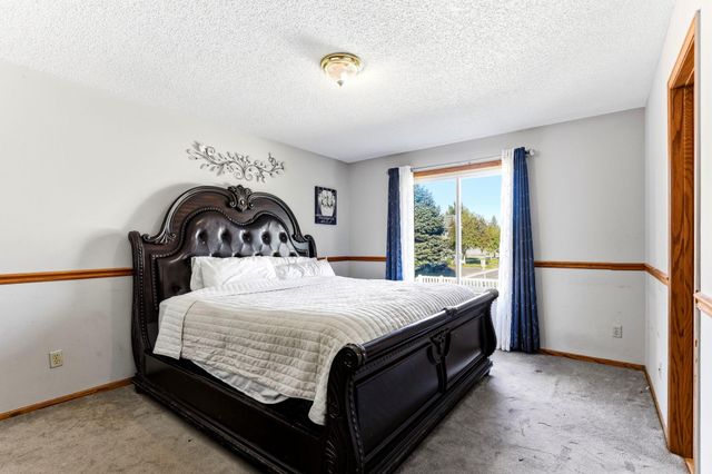 11012 Edgewood Avenue N, Champlin, MN 55316