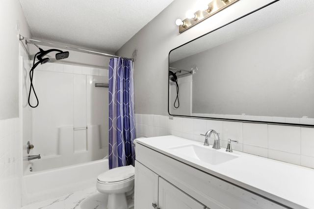 11012 Edgewood Avenue N, Champlin, MN 55316
