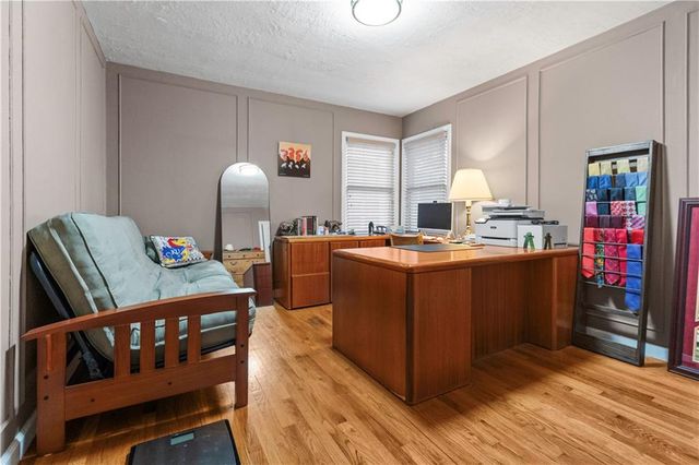 2004 W 72nd Terrace, Prairie Village, KS 66208