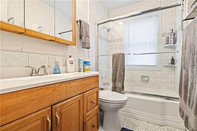 2004 W 72nd Terrace, Prairie Village, KS 66208