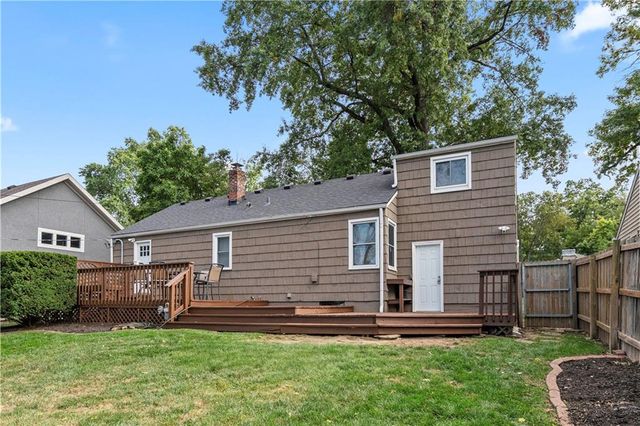 2004 W 72nd Terrace, Prairie Village, KS 66208