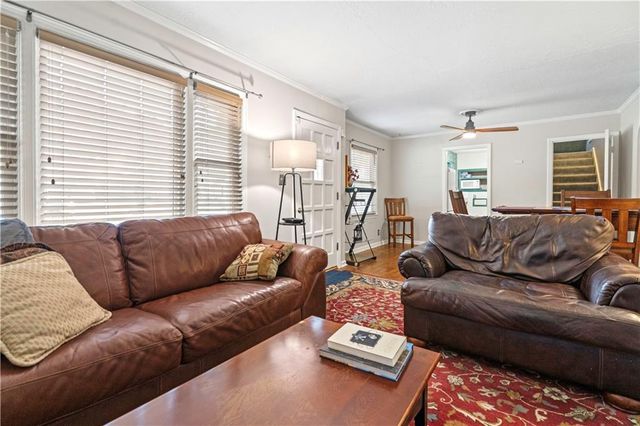 2004 W 72nd Terrace, Prairie Village, KS 66208