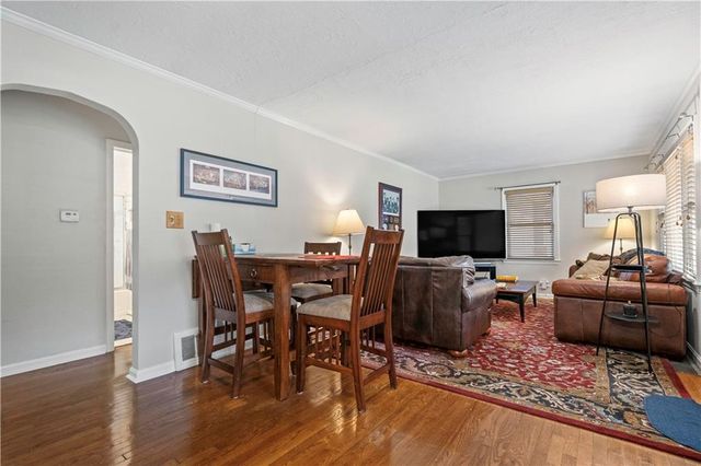 2004 W 72nd Terrace, Prairie Village, KS 66208