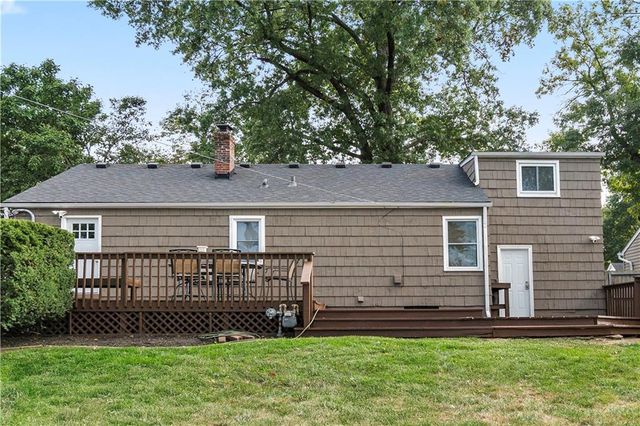 2004 W 72nd Terrace, Prairie Village, KS 66208