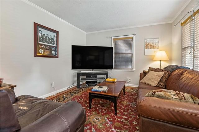 2004 W 72nd Terrace, Prairie Village, KS 66208